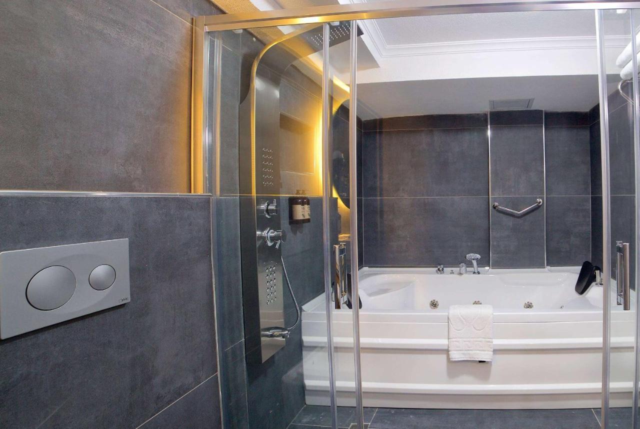 Days Inn By Wyndham Istanbul Arnavutkoy Exterior foto