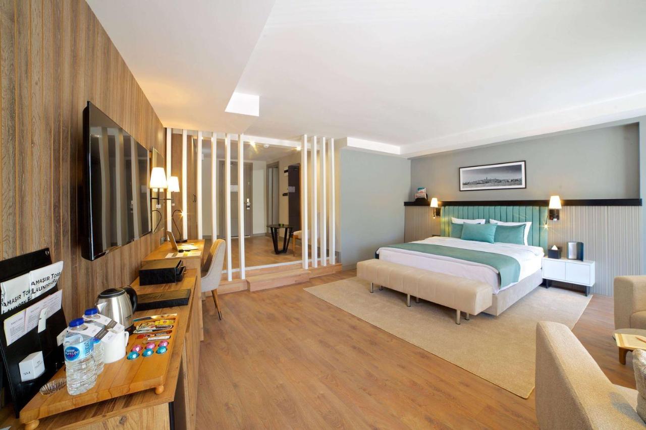 Days Inn By Wyndham Istanbul Arnavutkoy Exterior foto